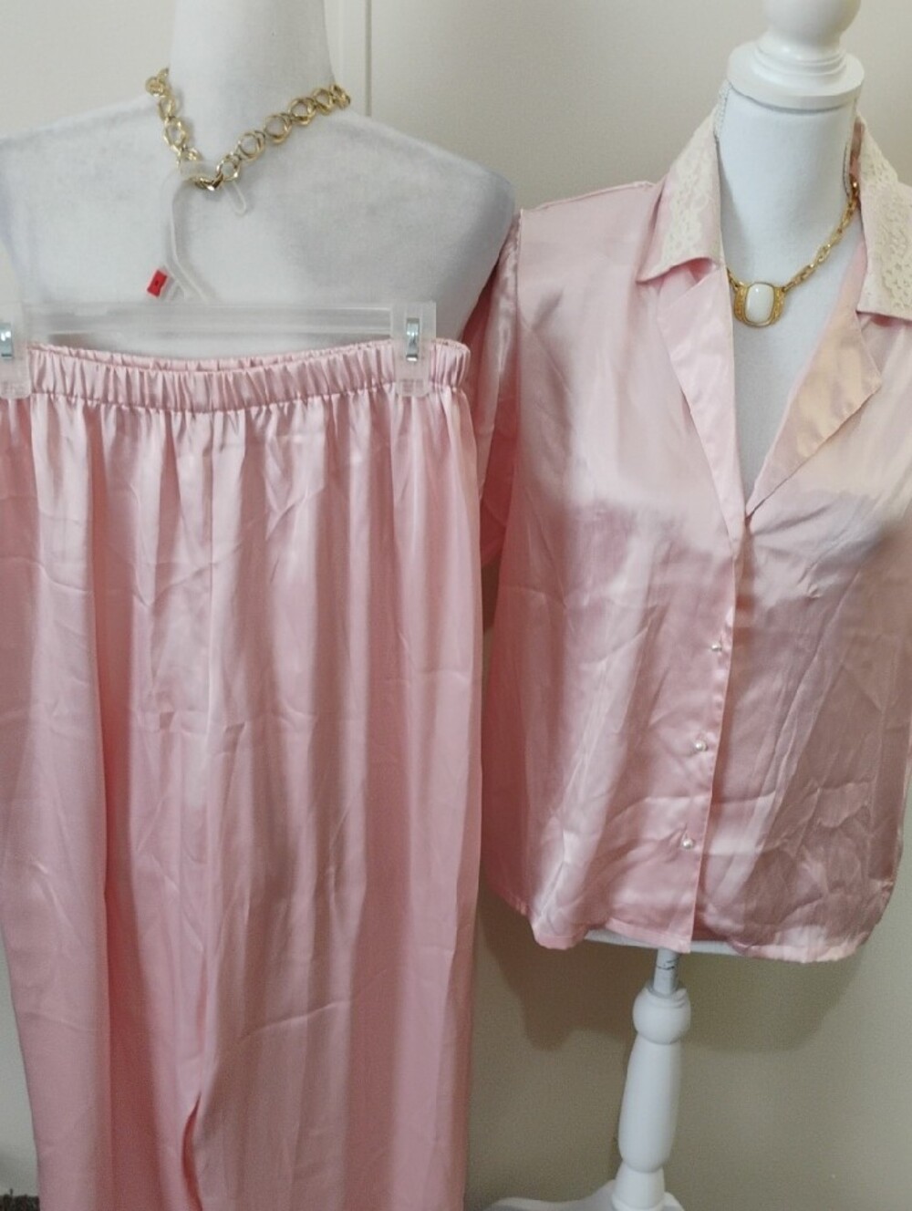 Victoria's Secret Bundle - Picture 2 of 12